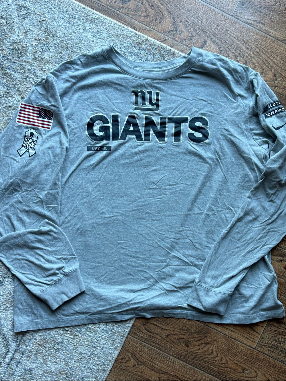 Nike New York Giants Salute to Service Long Sleeve Tee - Light Gray